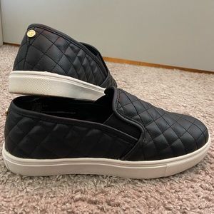 GUESS Dora Black and White Quilted Slip-On Sneaker